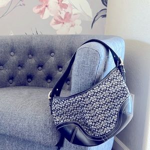 Mini Coach black purse in fantastic condition NEVER USED!